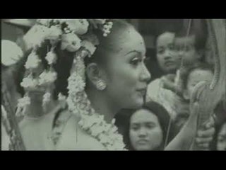 Pahlawan Sayu Wiwit - Poppy Bolo (Official Music Video)