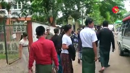မကရင္မအမွု လိပ္စာေဖာ္ျပထားျခင္းက တပ္မေတာ္ဂုဏ္သိကၡာညိႈးႏြမ္းဟု ဆို (႐ုပ္/သံ)ဧရာဝတီ ၊ စက္တင္ဘာ ၂၀ ၊ ၂၀၁၈အိမ္အကူမကရင္မ ေသဆုံးမွုတြင္ လွည္းကူးသံခ်ပ္ကာတပ္ရင္း လိ