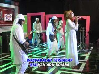 Suliana - Dunia Dalam Berita [Official Music Video]