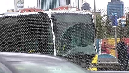 Okmeydanı'nda Metrobüs Kazası: 6 Kişi Yaralandı