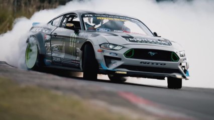 下载视频: VÍDEO:  Los 900 CV del Mustang de Gittin derrapando en el circuito de Nürburgring