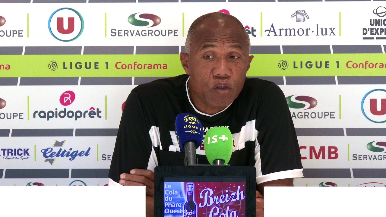 Le point presse d'Antoine Kombouaré avant EAG-NIMES