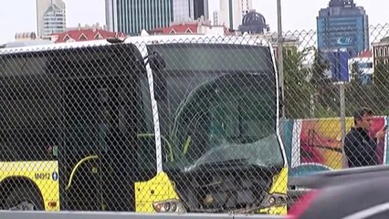 Okmeydanı'nda Metrobüs Kazası: 6 Kişi Yaralandı