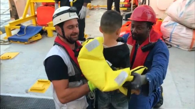 Aquarius: Germania, Francia, Spagna e Portogallo accoglieranno i migranti dell'Aquarius