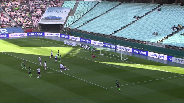 '이동국 패스-한교원 마무리' 전북, 우승 앞으로 / YTN