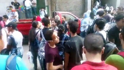 فيديو.. تجمع لطلاب الثانوية أمام مركز للدروس الخصوصية في روض الفرج