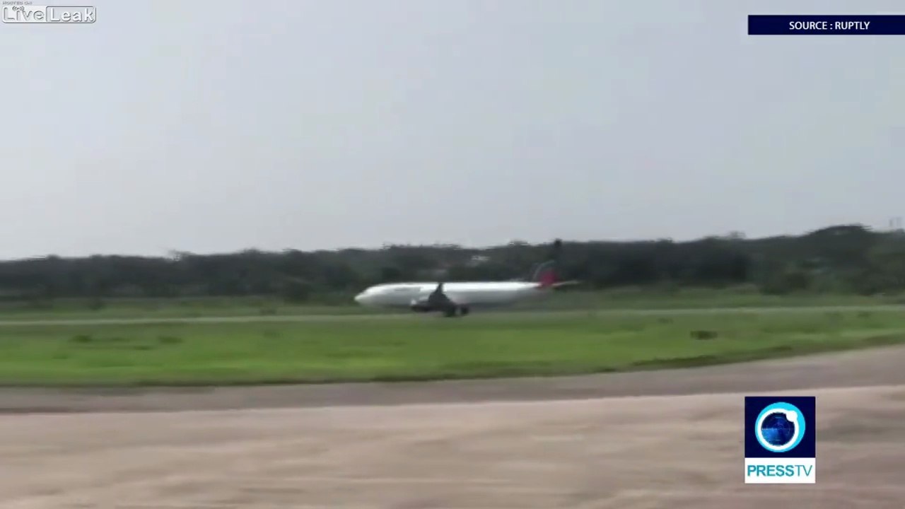 Atterrissage sans roues avant d'un avion de ligne avec 171 passagers !