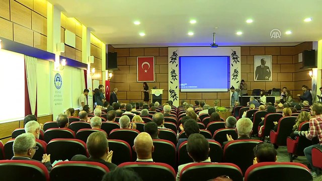 Pakdemirli: 'Zeytini mutlaka tekrar ele almamız lazım' - İZMİR