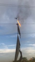 Ils utilisent un drone lance-flamme pour libérer un cable haute tension
