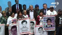 López Obrador creará comisión sobre 43 estudiantes desaparecidos