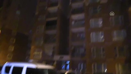 Bıçakla Yaralanan Kadın Hastaneye Kaldırıldı