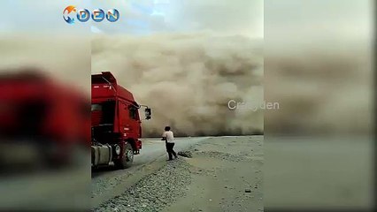 Amazing Scenes Clouds Touched Earth in Tibet