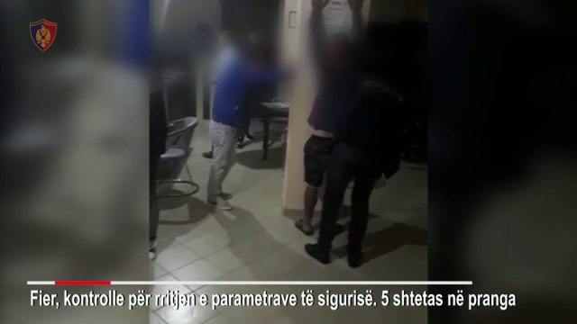 Ora News - Fier, FNSH aksion në lokalet e natës dhe akset rrugore, 5 të arrestuar