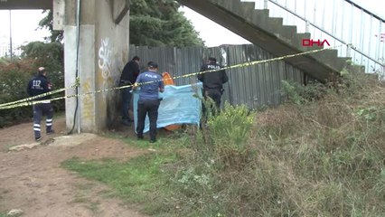 Ümraniye'de Üst Geçit Altında Ölü Bulundu