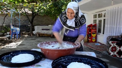 Eşinden öğrendiği 'göçmen çöreğini' yarım asırdır pişiriyor - KIRŞEHİR