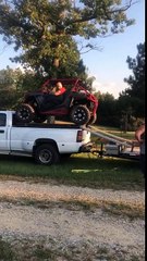 décharge son véhicule d'un pick-up (FAIL)