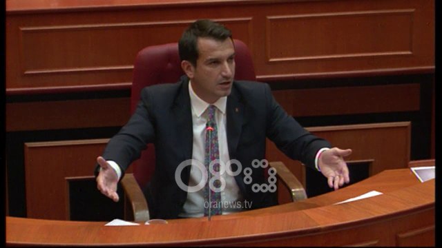 Ora News - Veliaj: Po të bëjë PD veting nuk do t'i mbetet asnjë votues