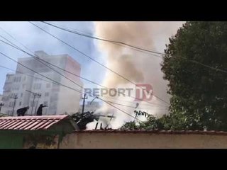 Tiranë, zjarr në një banesë pranë tregut Çam, nuk ka persona të lënduar