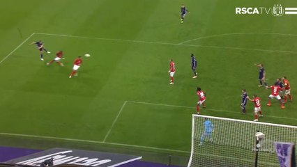 La reprise de volée sublime d'Ivan Santini avec Anderlecht