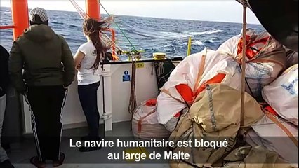 L'Aquarius toujours en mer en attendant d'accoster à Malte