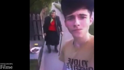 Selfie mit einer alten Frau