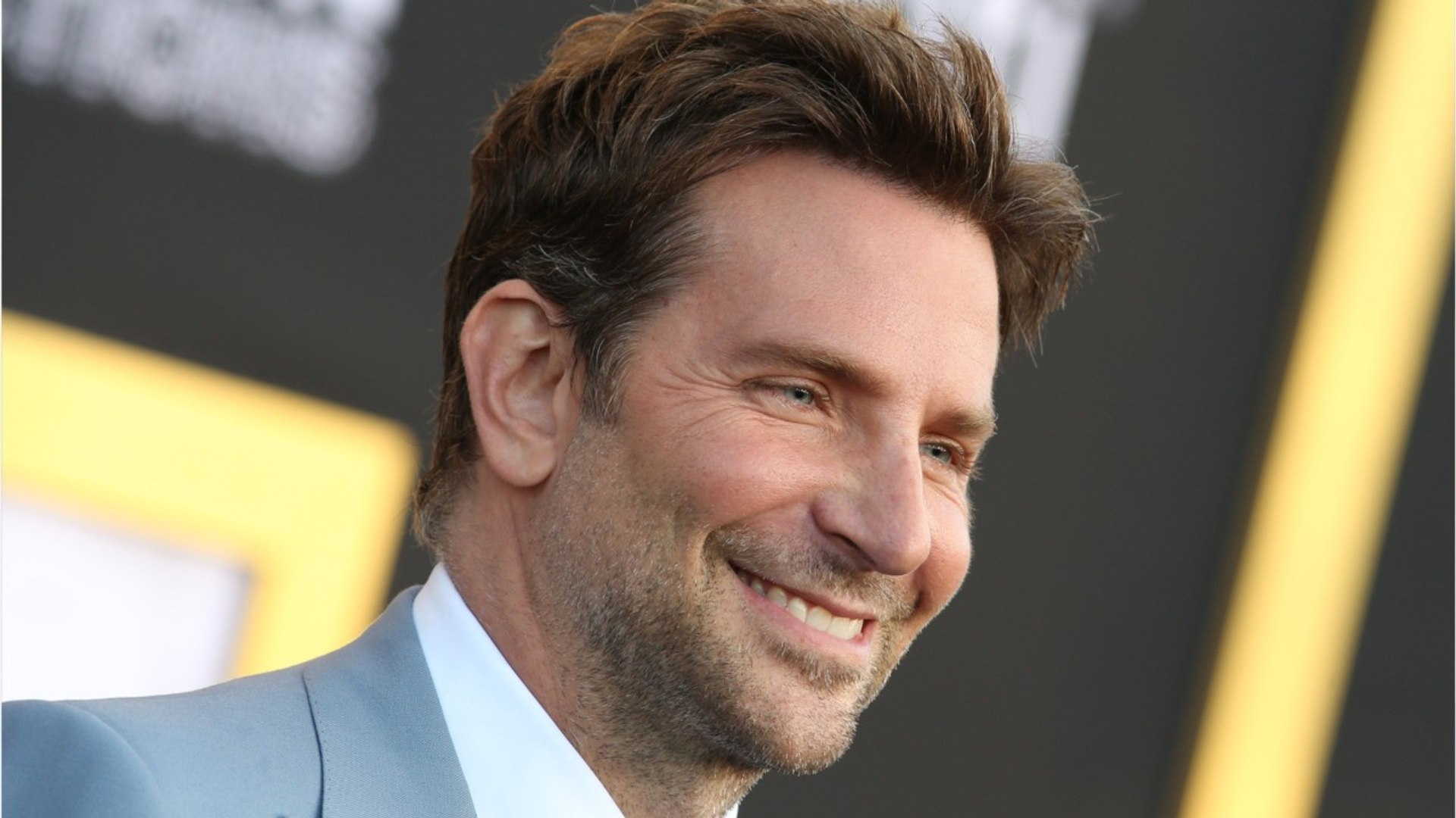 ⁣Bradley Cooper Channels Eddie Vedder For 'A Star Is Born'