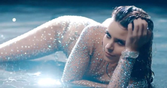 Simge Sağın Yeni Klibiyle Sosyal Medya Kullanıcılarının Diline Düştü