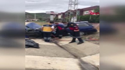 Amasya'da Otomobil Midibüse Çarptı 1 Ölü, 1 Yaralı