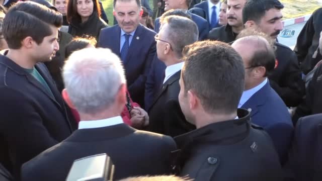 Cumhurbaşkanı Yardımcısı Oktay, Yozgat'ta Esnafla Buluştu