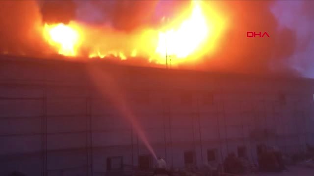 Konya Kız Öğrenci Yurdunda Yangın; 10 Öğrenci Dumandan Etkilendi