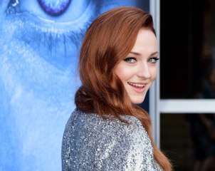 Sophie Turner Shares 'Dark Phoenix' Trailer