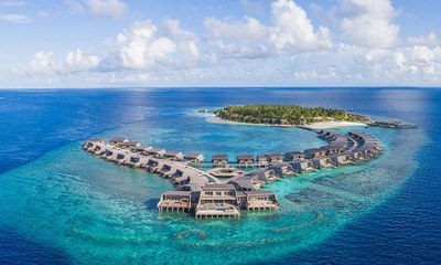 لعطلة استثنائية... منتجع معزول في وسط المحيط لا يمكن الوصول إليه إلا عن طريق الطائرة