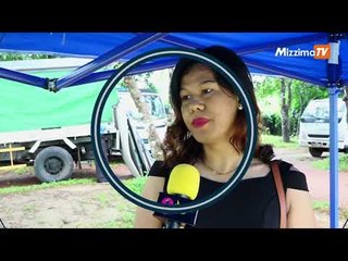 ေရႊထူးကိုဓါတ္ပုံရုိက္ေတြကေန လိမ္းေပးျဖစ္ရင္းကေန ခုထိမိတ္ကပ္ဆက္လိမ္းျဖစ္ေနတဲ႔မိတ္ကပ္ Artist