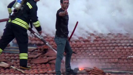 Kız öğrenci yurdunun çatısında yangın (2) - KONYA