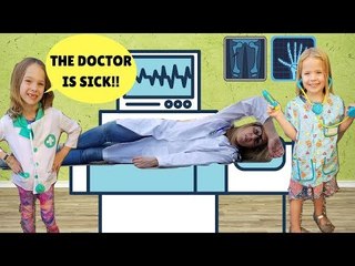 Addy and Maya Become Toy Doctors !!!