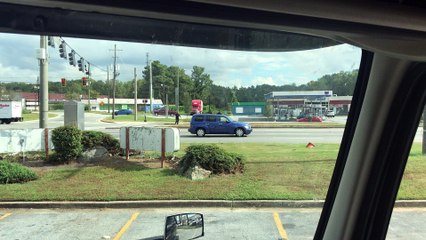 Police Officer Uses Taser on Fleeing Suspect