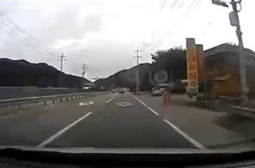 Driver Honks To Save A Pedestrian From Accident