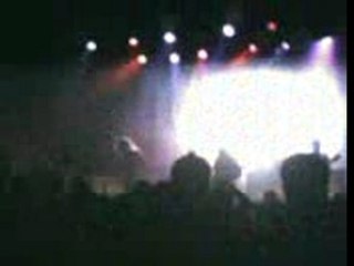 mass hysteria     Contradiction bergerac