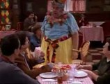 Everybody Loves Raymond - 03x06 Halloween Candy