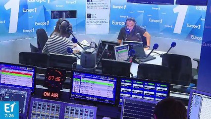 Ouverture du Mondial de l’optique : zoom sur des lunettes qui changent instantanément de teinte quand on tape sur la branche