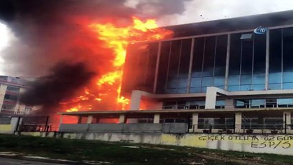 Sultangazi'de huzurevi alev alev böyle yandı