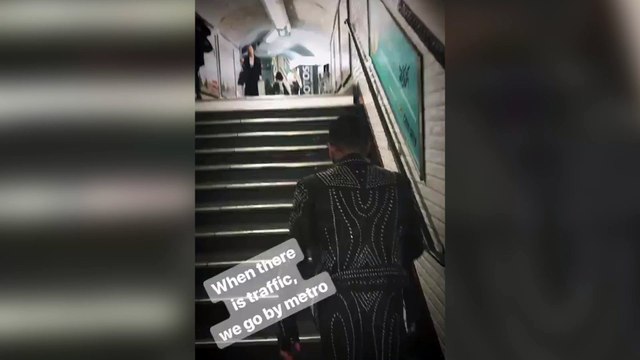 Quand Dani Alves passe incognito dans le métro parisien