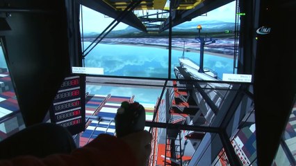 Tonlarca ağırlıktaki konteynerler 1.5 kilometre öteden kontrol ediliyor