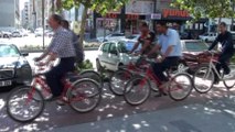 Kırşehir Belediye Başkanı  Bahçeci: “Halka bisiklete bin deyip biz makam aracı kullanmıyoruz”