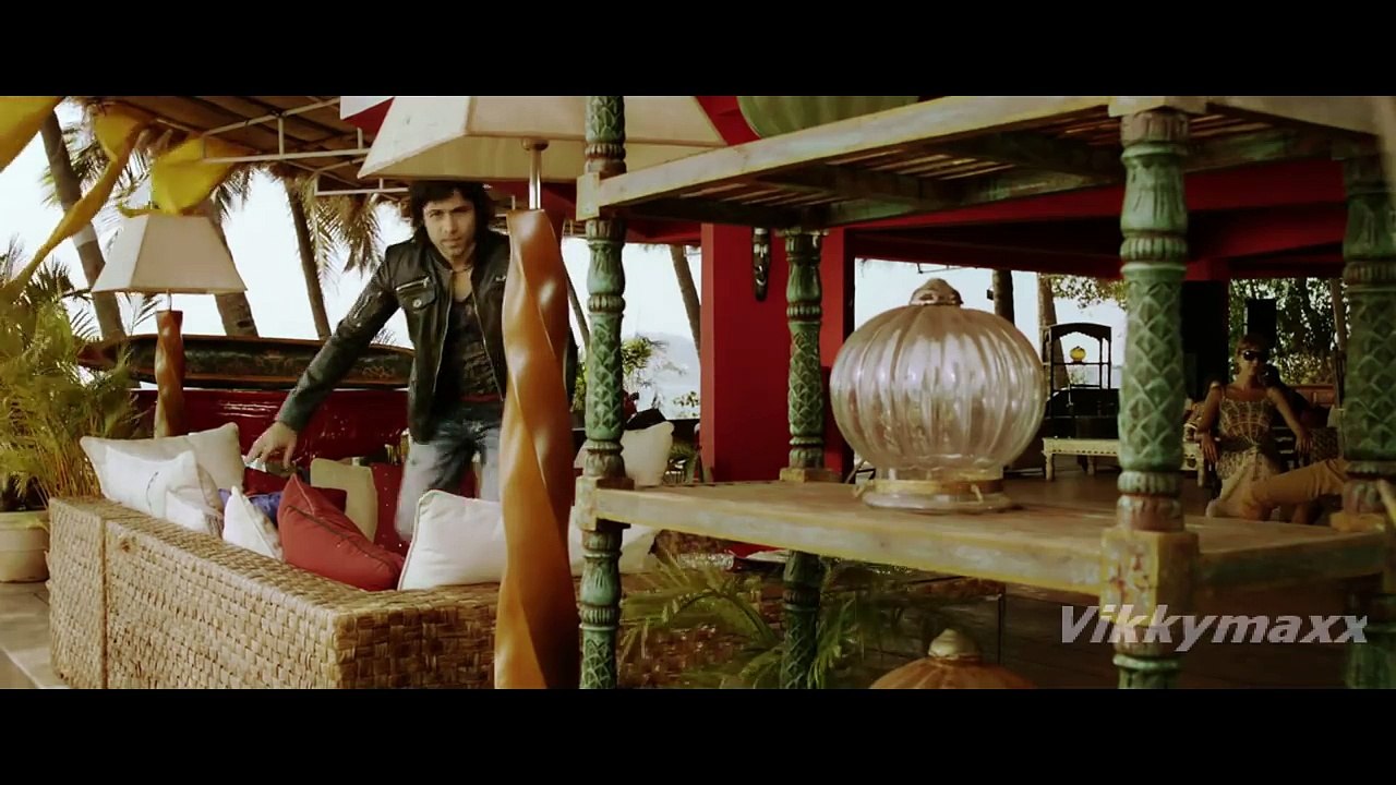 Jacqueline Fernandez And Emraan Hashmi  hot kiss & love making scene 720p HD