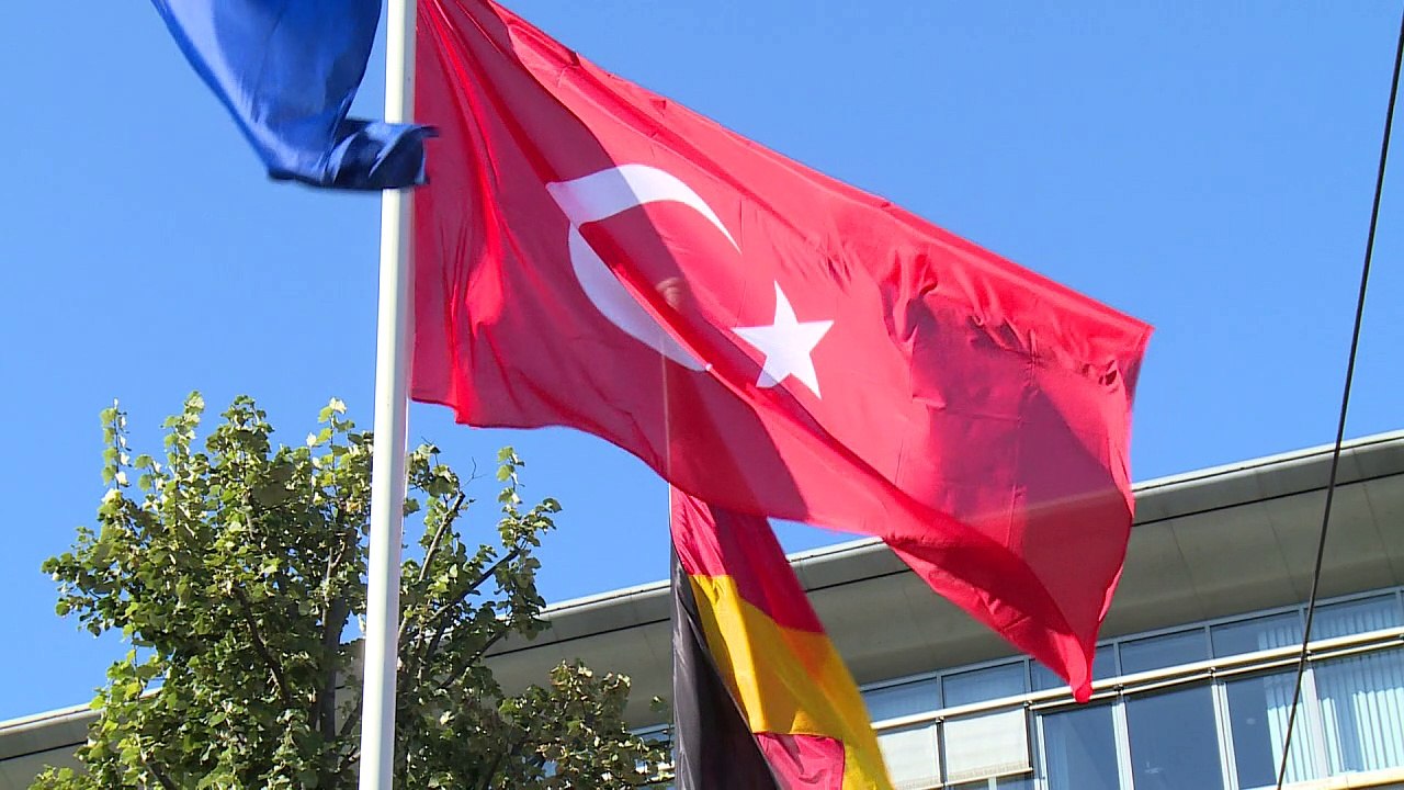 Merkel sieht tiefgreifende Differenzen mit der Türkei