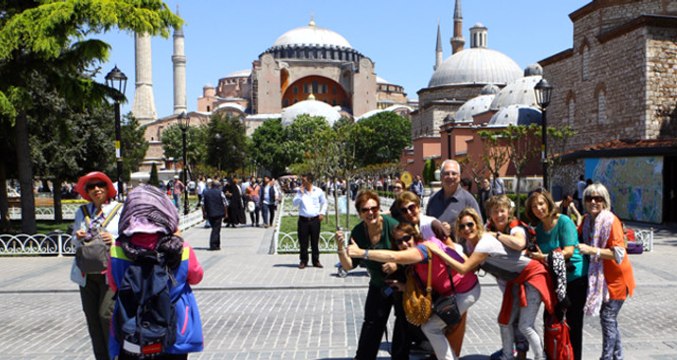 Türkiye, En Çok Turist Çeken Ülkeler Sıralamasında 2 Basamak Yükselerek Almanya'yı Geride Bıraktı