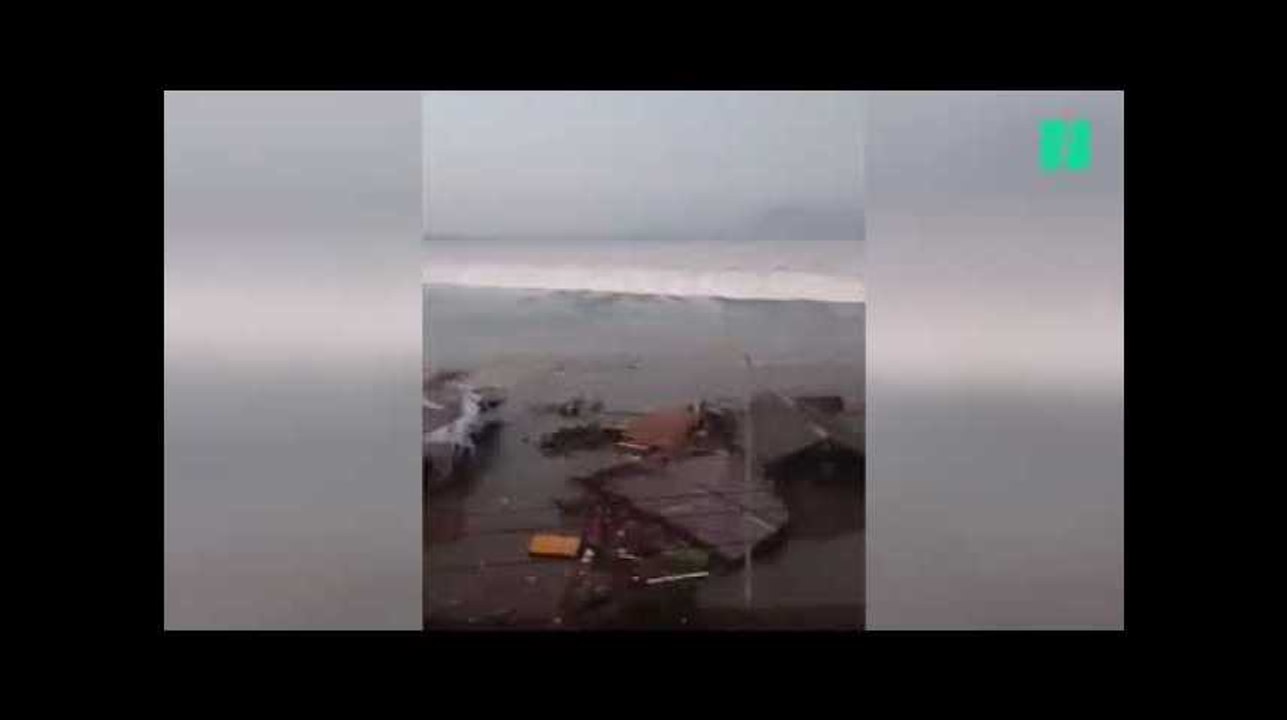 Les images du tsunami en Indonésie, qui a ravagé les côtes des Célèbes
