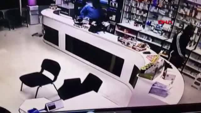 Adıyaman Adıyaman'da Eczaneyi Soyan Uyuşturucu Bağımlıları Tutuklandı