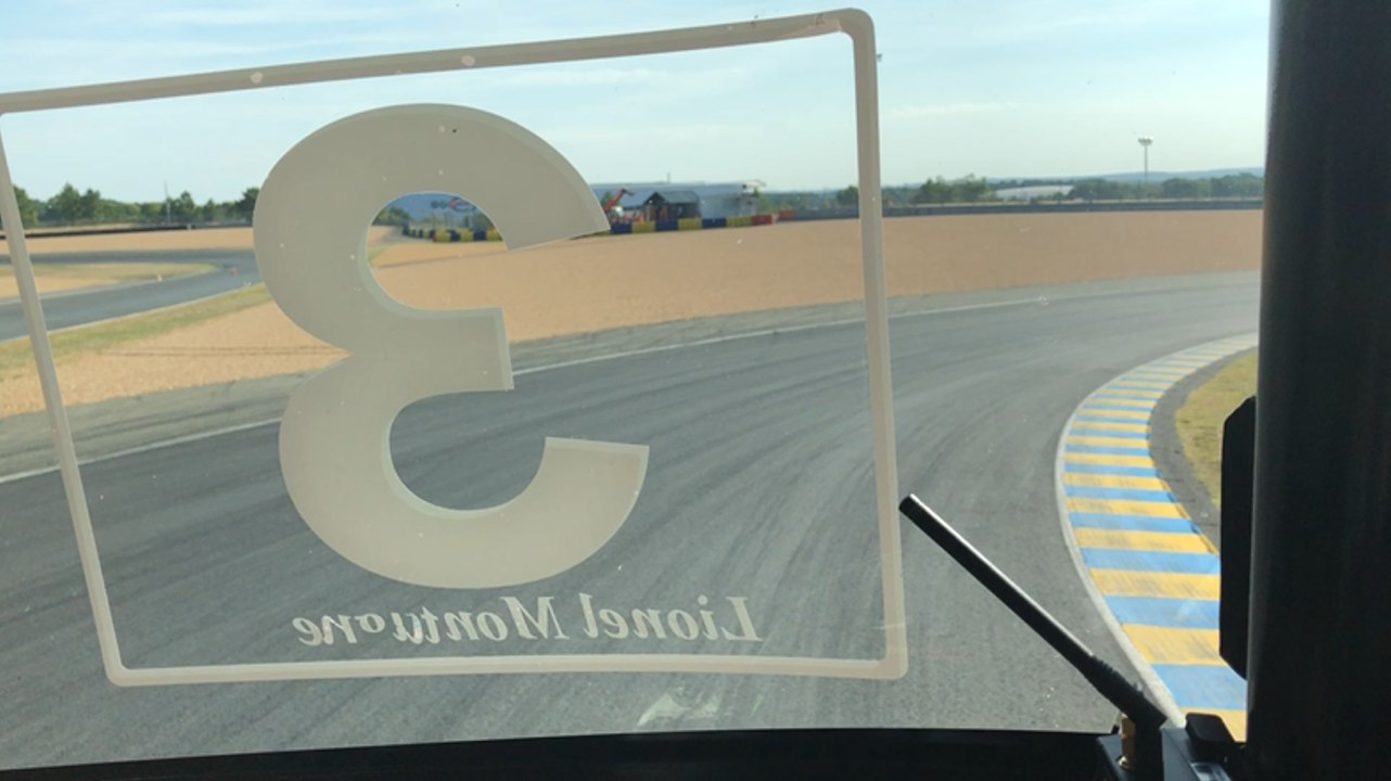 Un tour en camion de course sur le circuit des 24 H du Mans